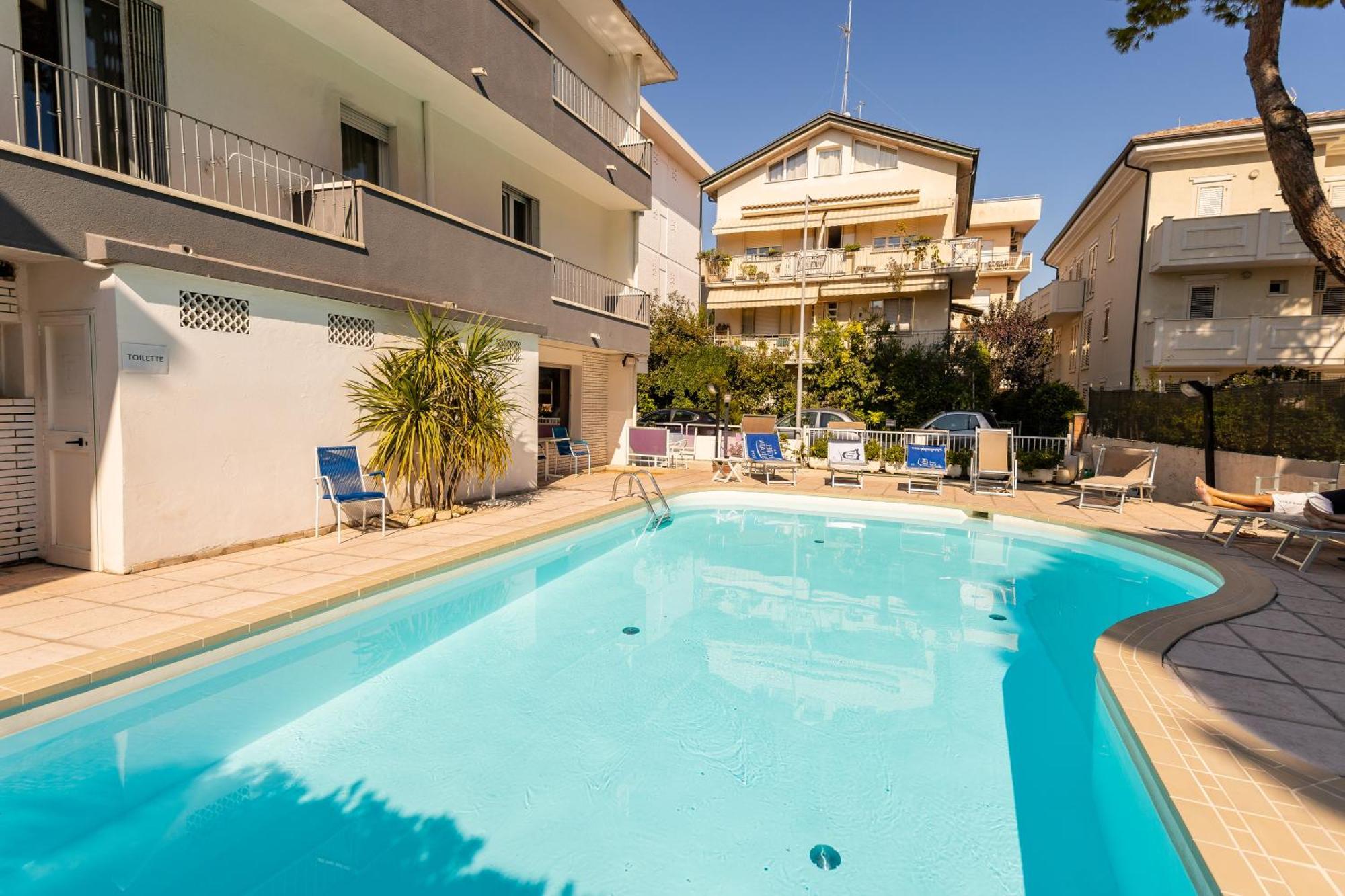 La Plata Hotel - Con Piscina Riccione Exterior photo